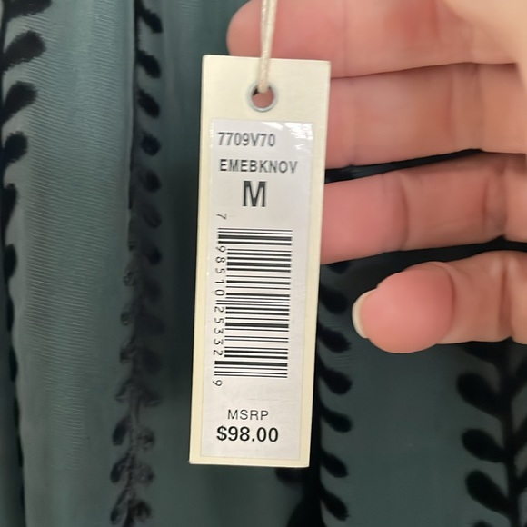 Green and black tank - Picture 4 of 5